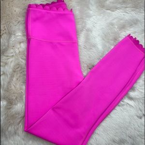 IVL Scallop Leggings NWOT